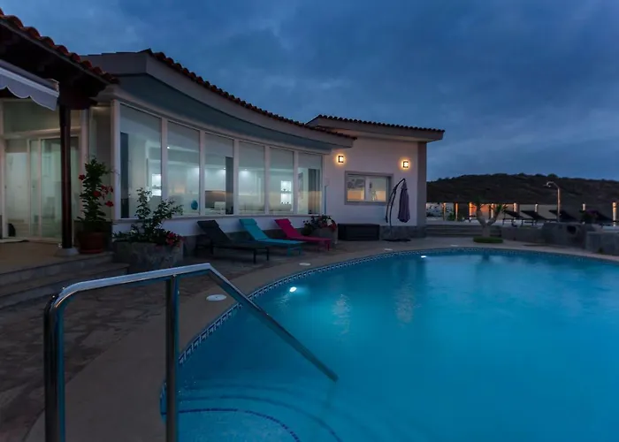 Sara In - Sara Vacation