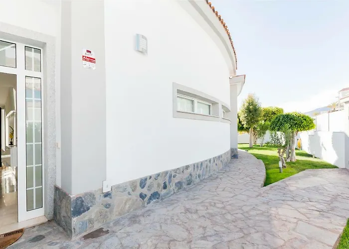 Sara In - Sara Vacation Villa *