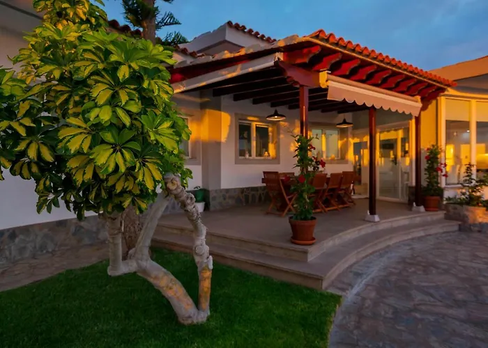 Sara In - Sara Vacation *