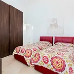 Sara In - Sara Vacation Адехе
