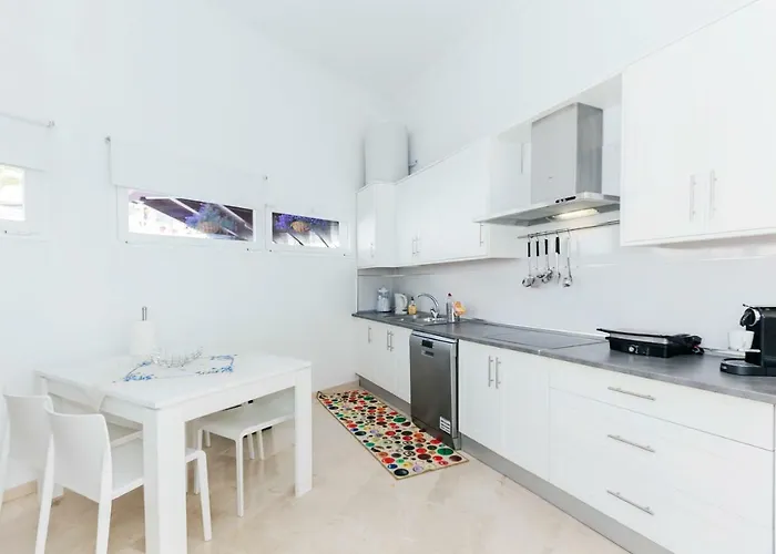 Sara In - Sara Vacation *